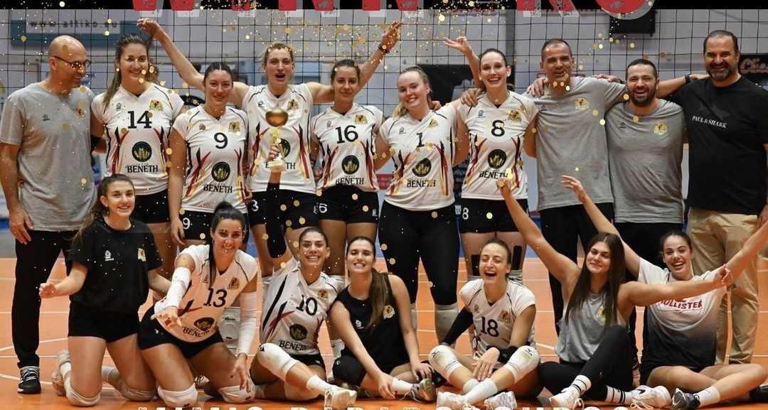 1 The Volley Lovers