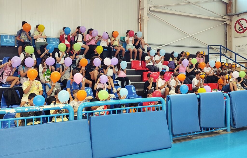 21 The Volley Lovers