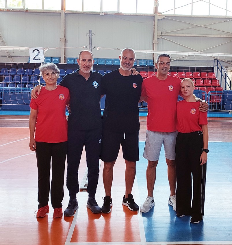 5 The Volley Lovers