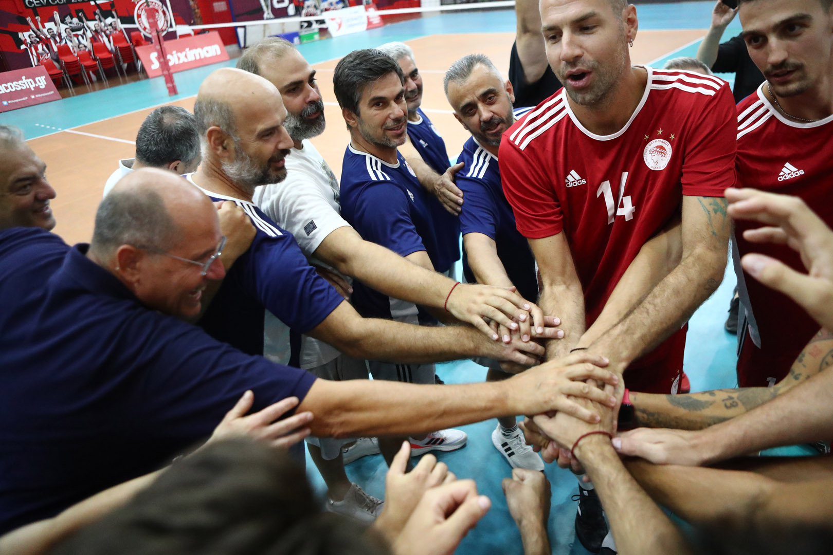 oly01 The Volley Lovers