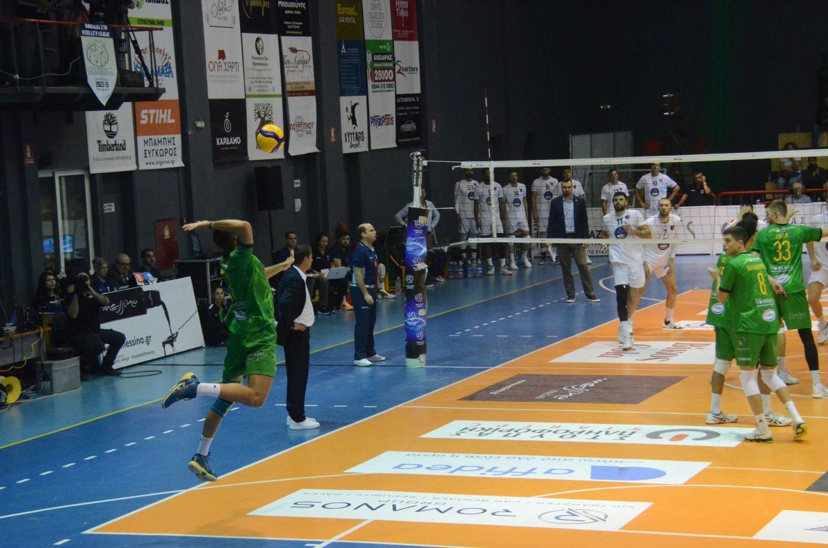 000 The Volley Lovers