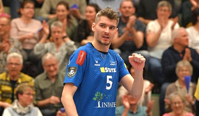1 The Volley Lovers