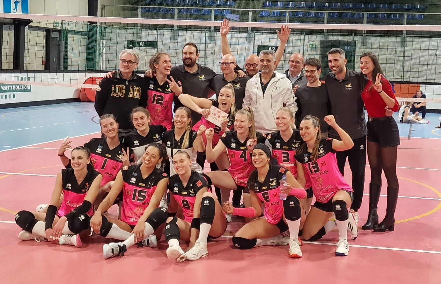 1 The Volley Lovers