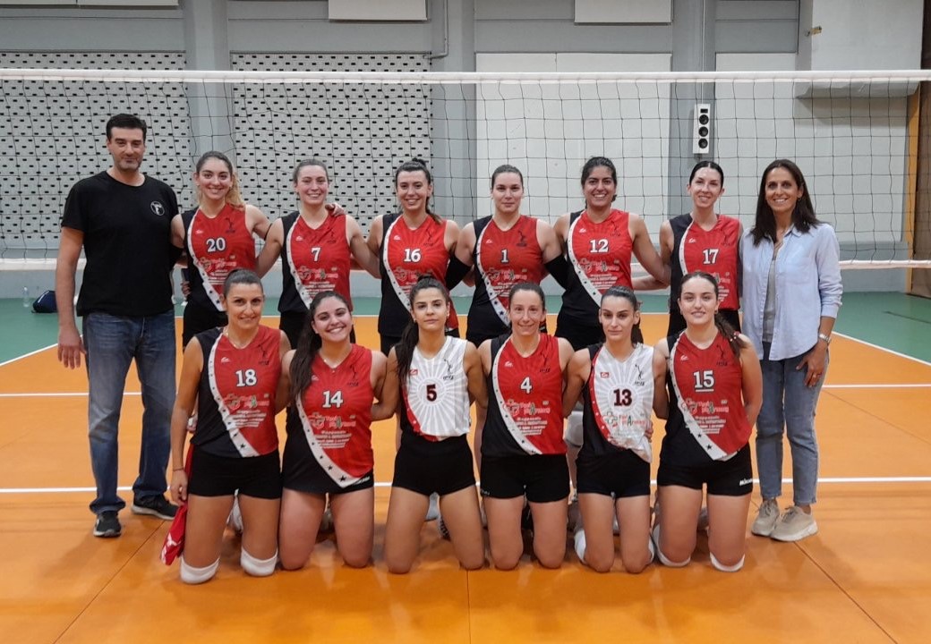 39871314436365241466683673876823490929374330n The Volley Lovers