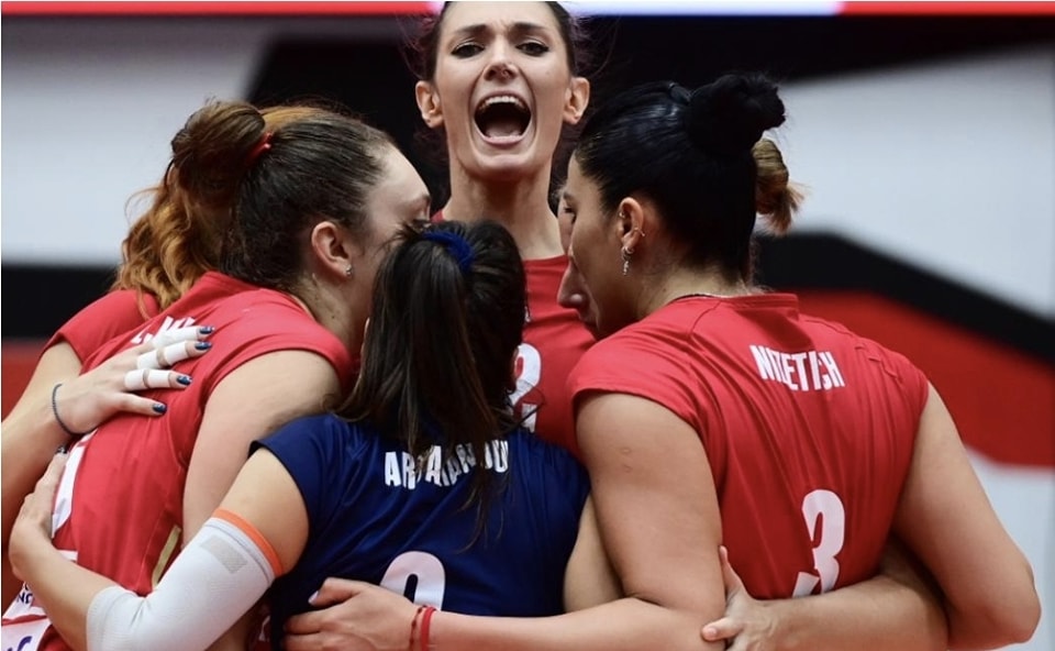 400470267183471711486983739253799998681643n The Volley Lovers
