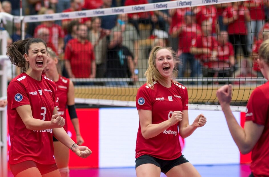 40074048511107930102765691315390269078197111n The Volley Lovers