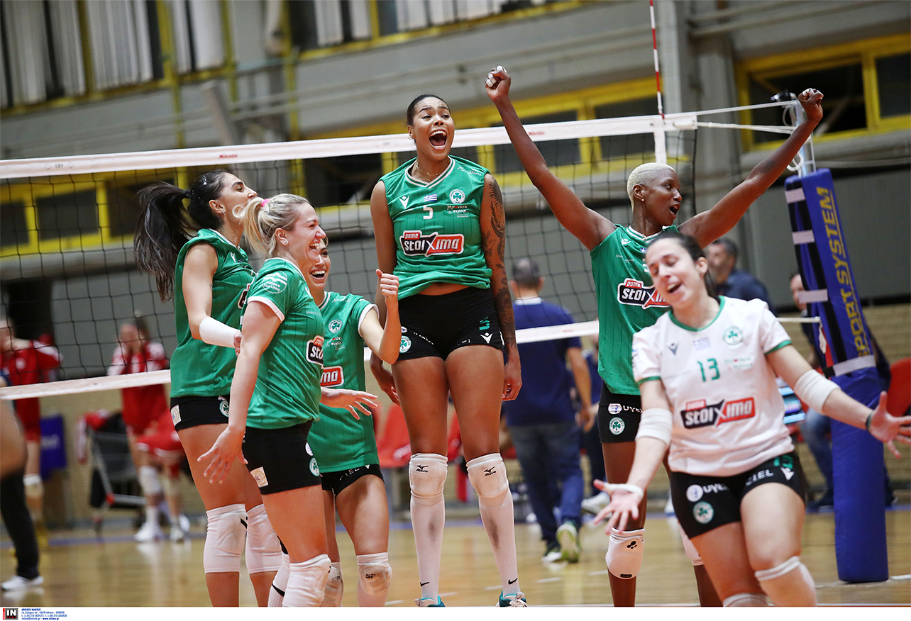 4025076000 The Volley Lovers