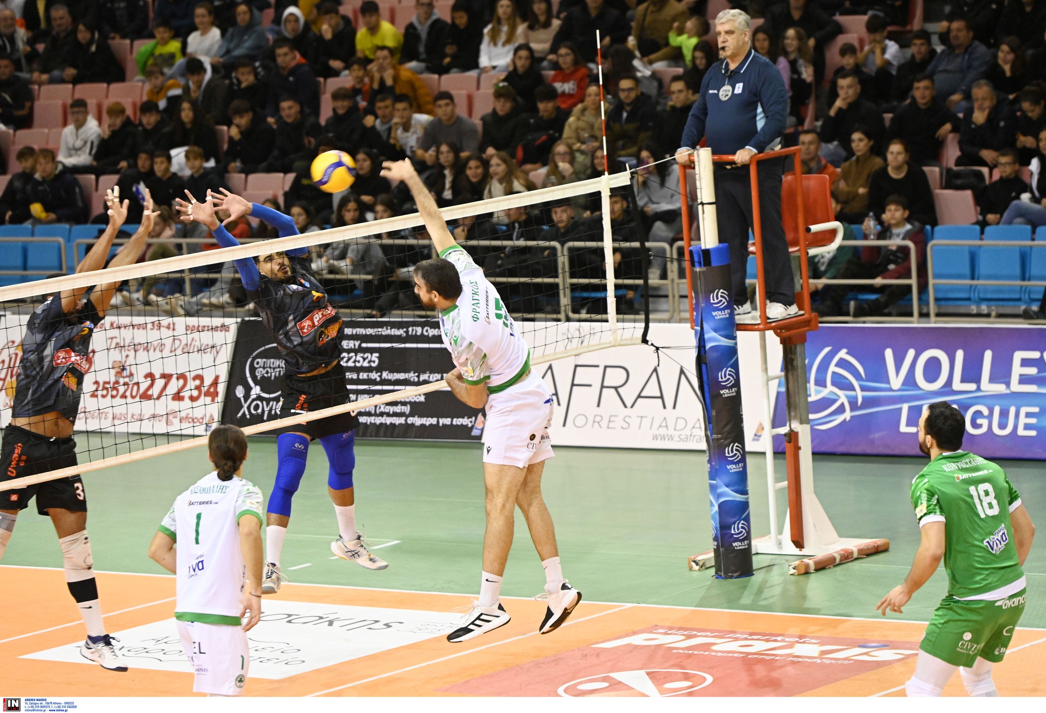 5 The Volley Lovers