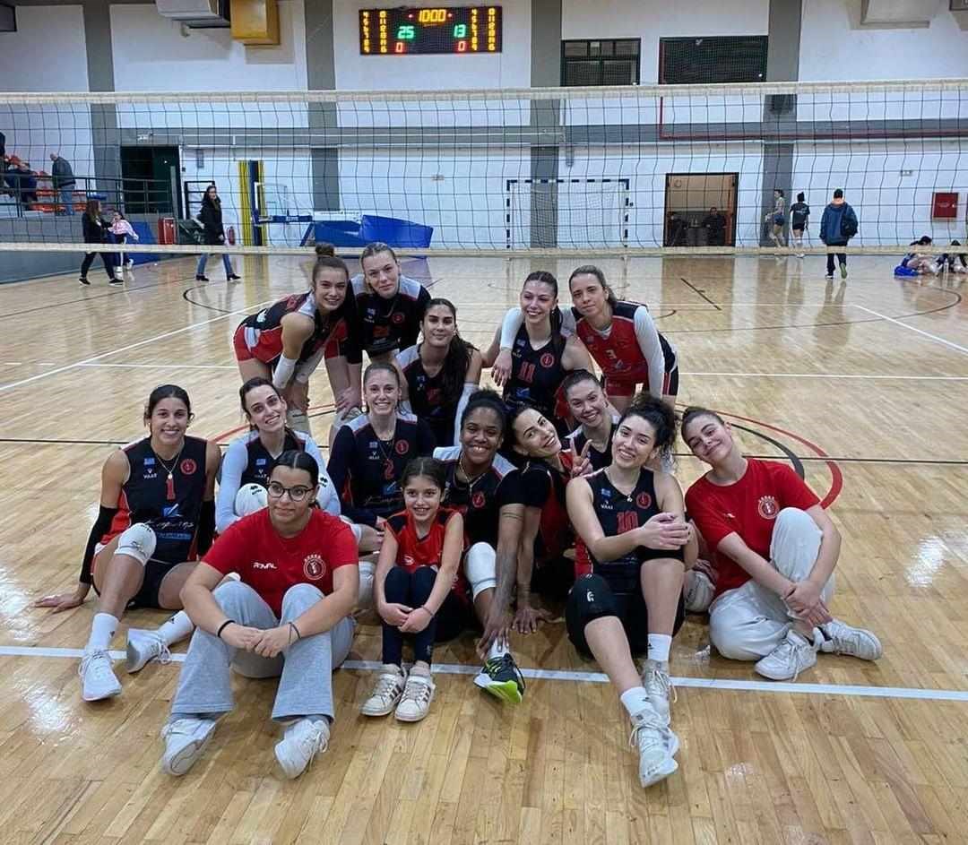 1 The Volley Lovers