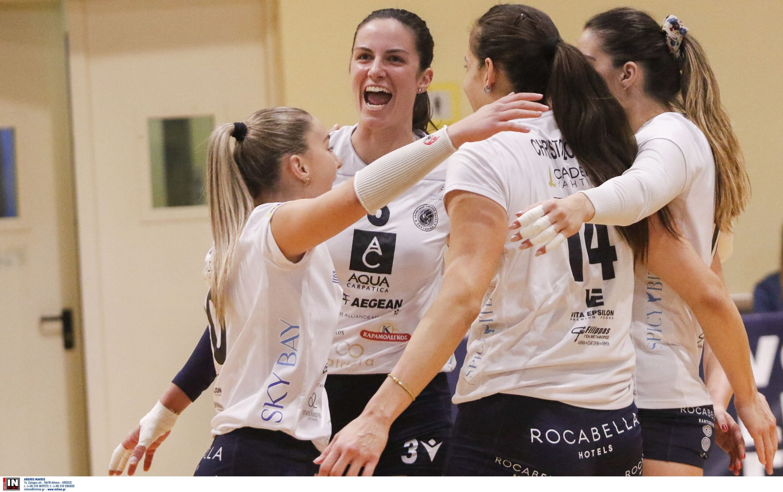 1 The Volley Lovers