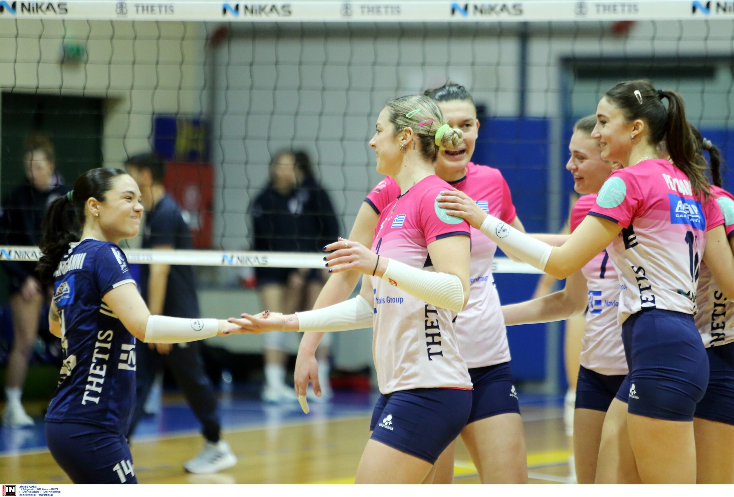 1 The Volley Lovers