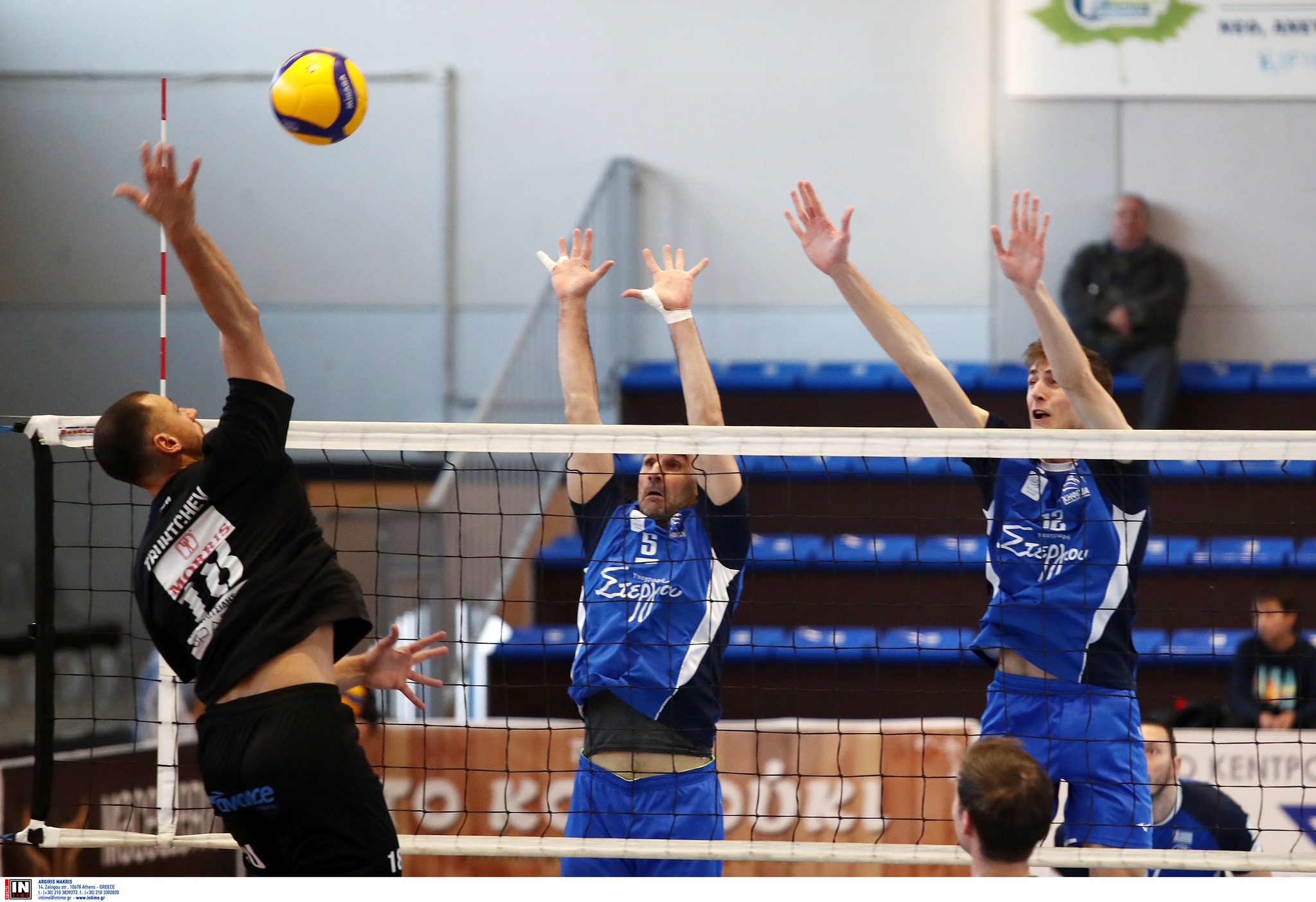 00 The Volley Lovers