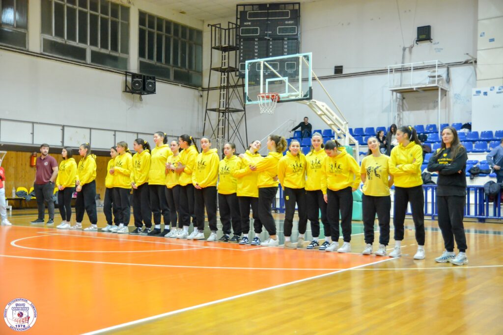 81 The Volley Lovers