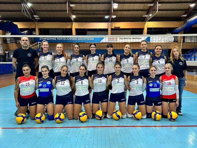 0018 The Volley Lovers