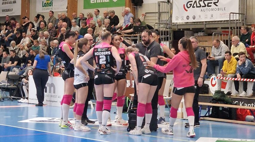 121 The Volley Lovers