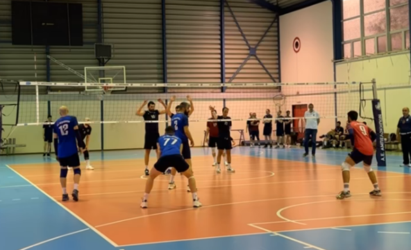 17 The Volley Lovers