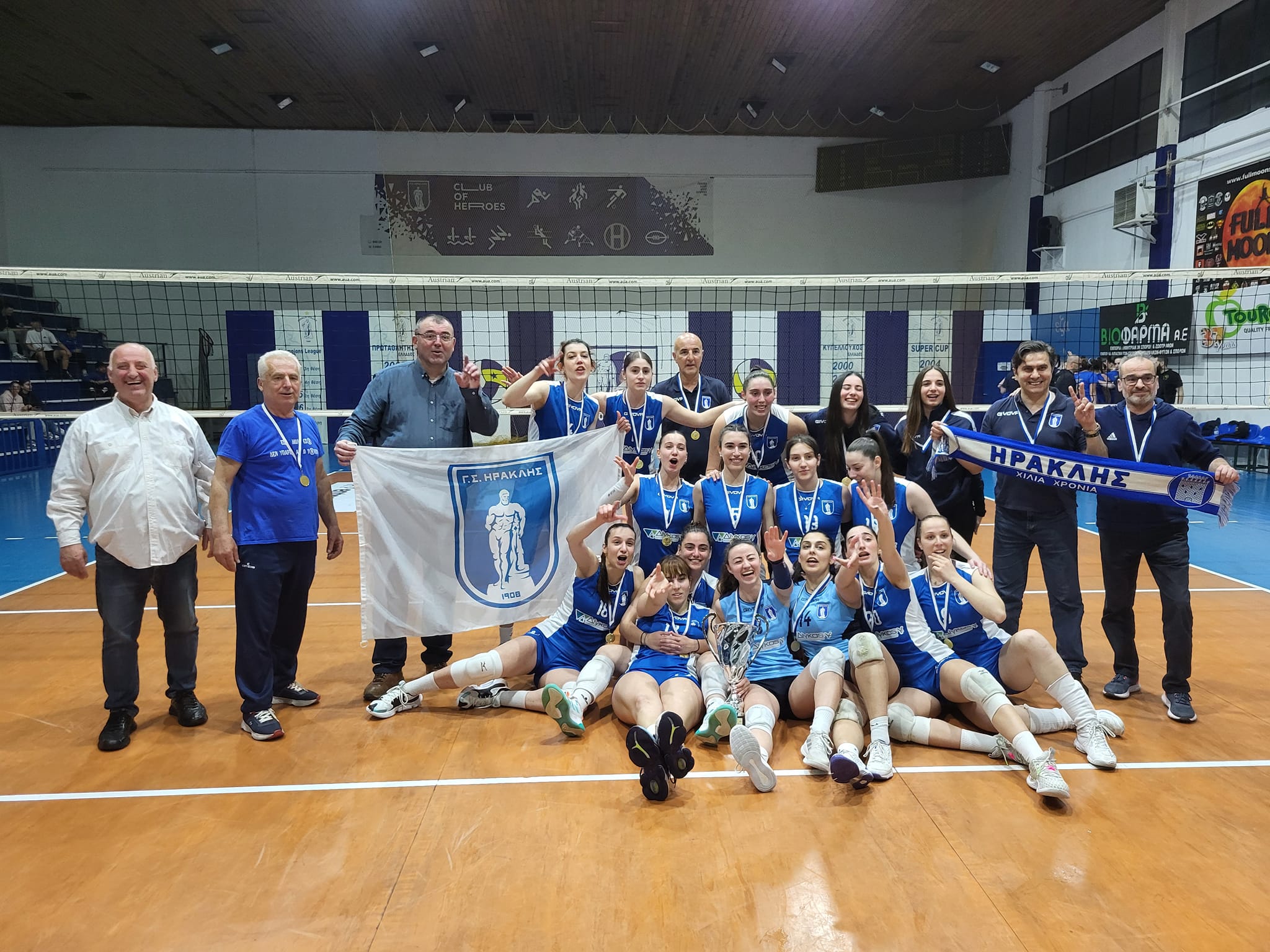 18 The Volley Lovers