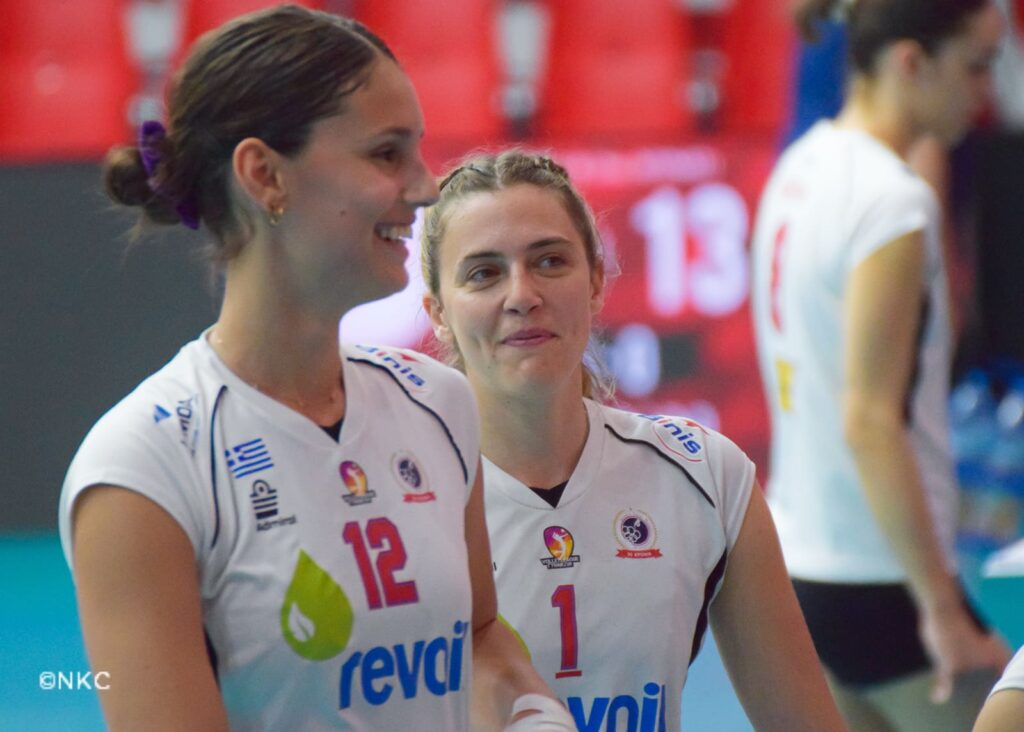 22 The Volley Lovers