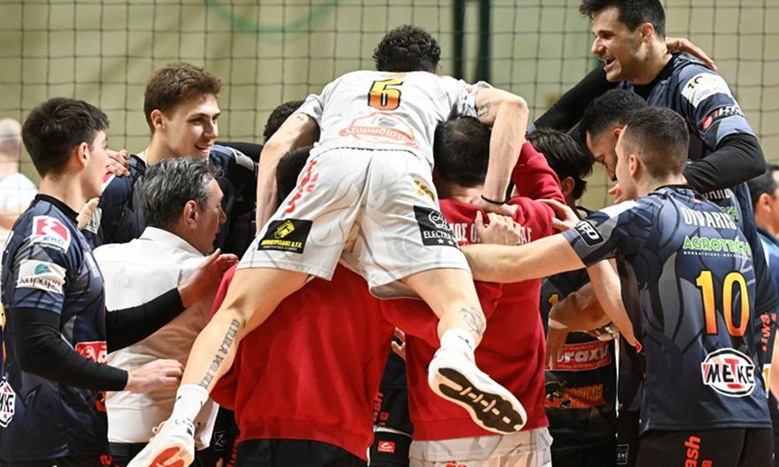 00 The Volley Lovers