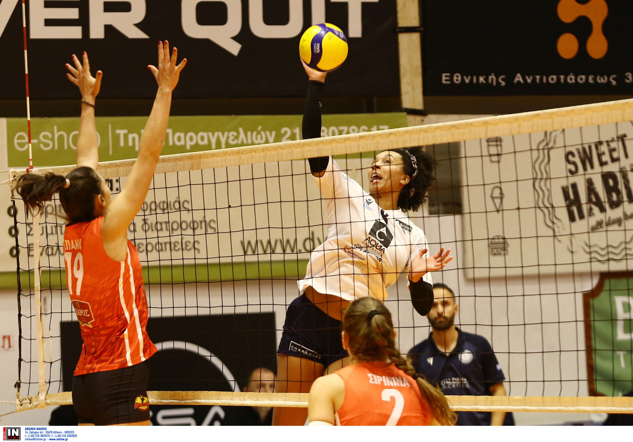 ÁÌÁÆÏÍÅÓ ÁÏ ÈÇÑÁÓ <br> VOLLEY LEAGUE ÃÕÍÁÉÊÙÍ 20242025 The Volley Lovers