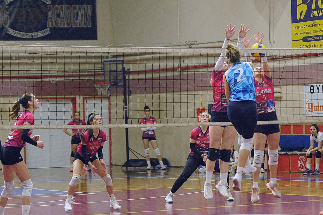 01 The Volley Lovers