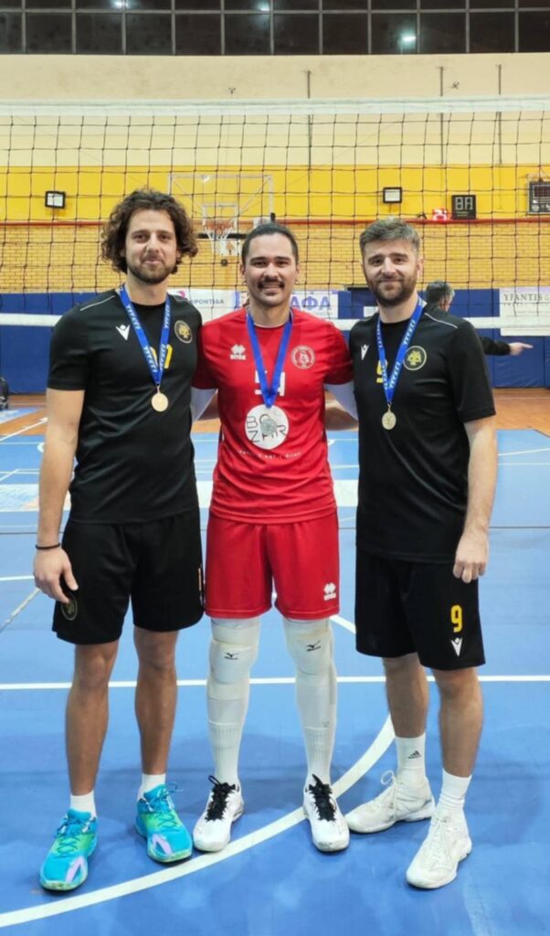 29f17d1d0e61400bbcdb4c4bae2a8371 The Volley Lovers