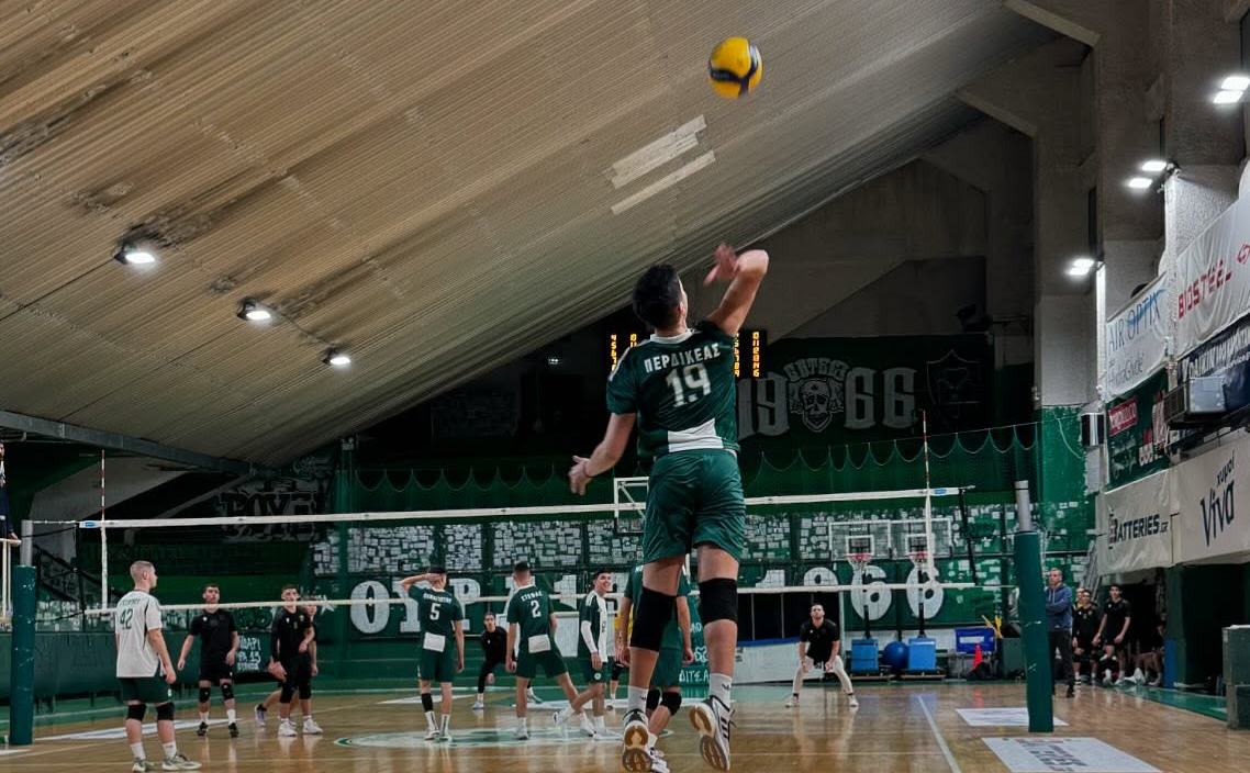 01 The Volley Lovers