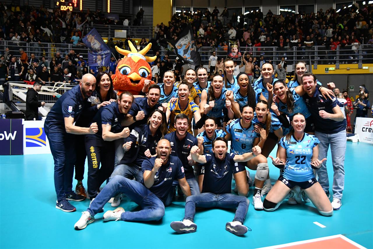 05 The Volley Lovers