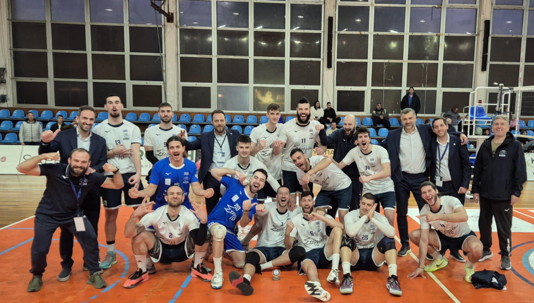 05 The Volley Lovers