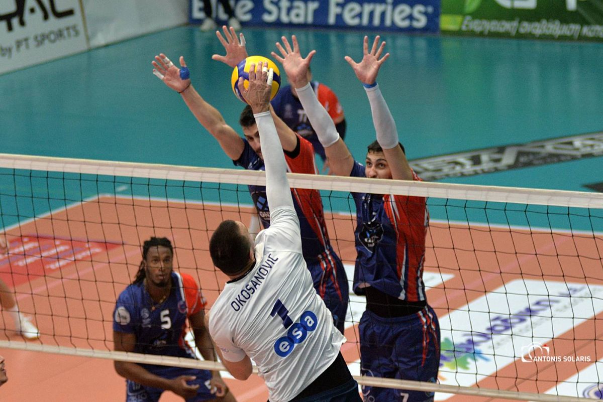 09 The Volley Lovers