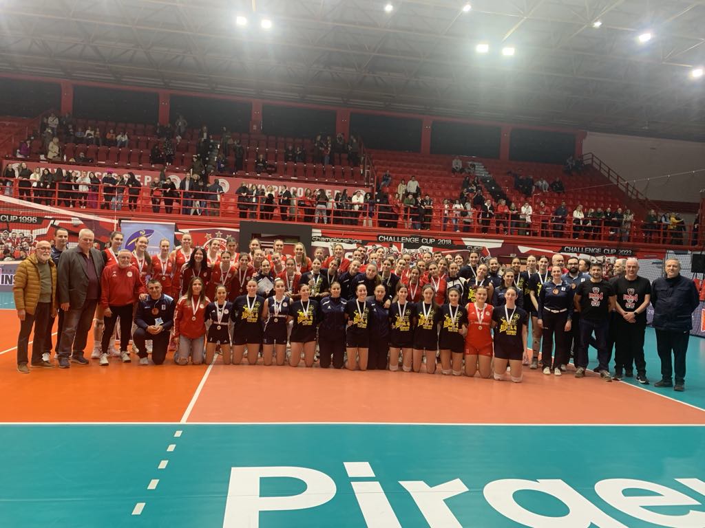 11 The Volley Lovers