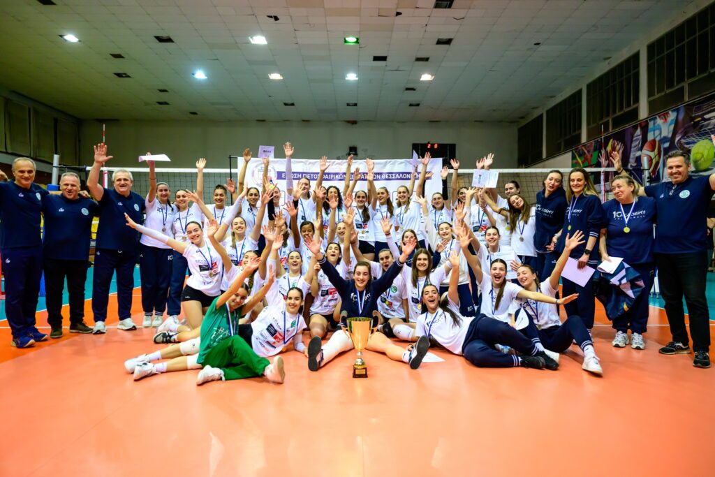 4823240856583238032317395742882540401721883n The Volley Lovers