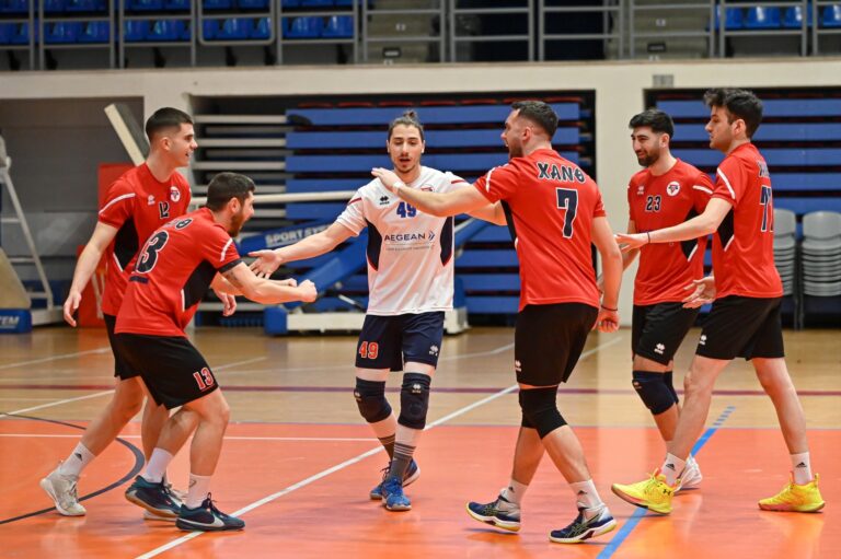 00 The Volley Lovers
