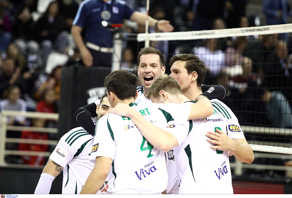 003 The Volley Lovers