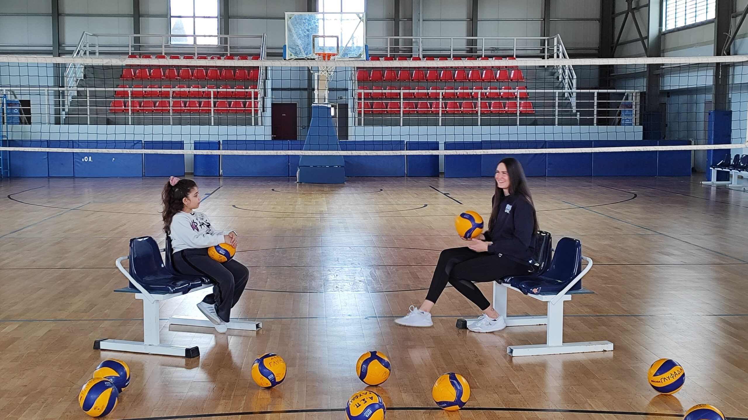 01 The Volley Lovers