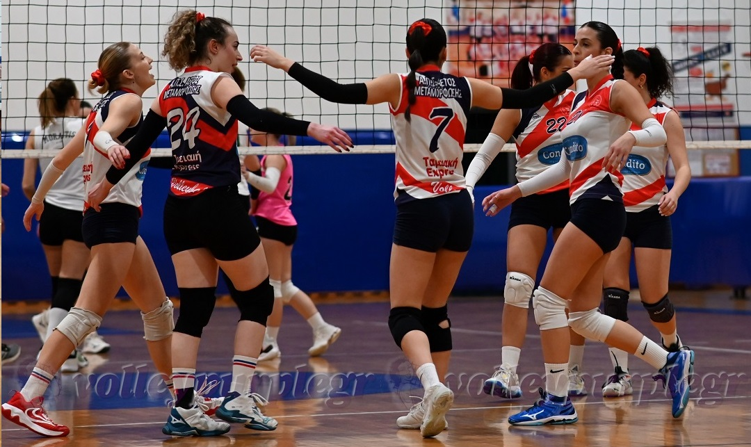 01 The Volley Lovers