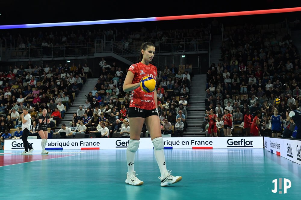 48599115618484670823620082328479812618109313n The Volley Lovers