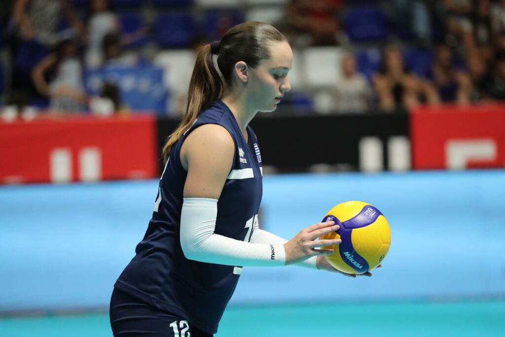 003 The Volley Lovers