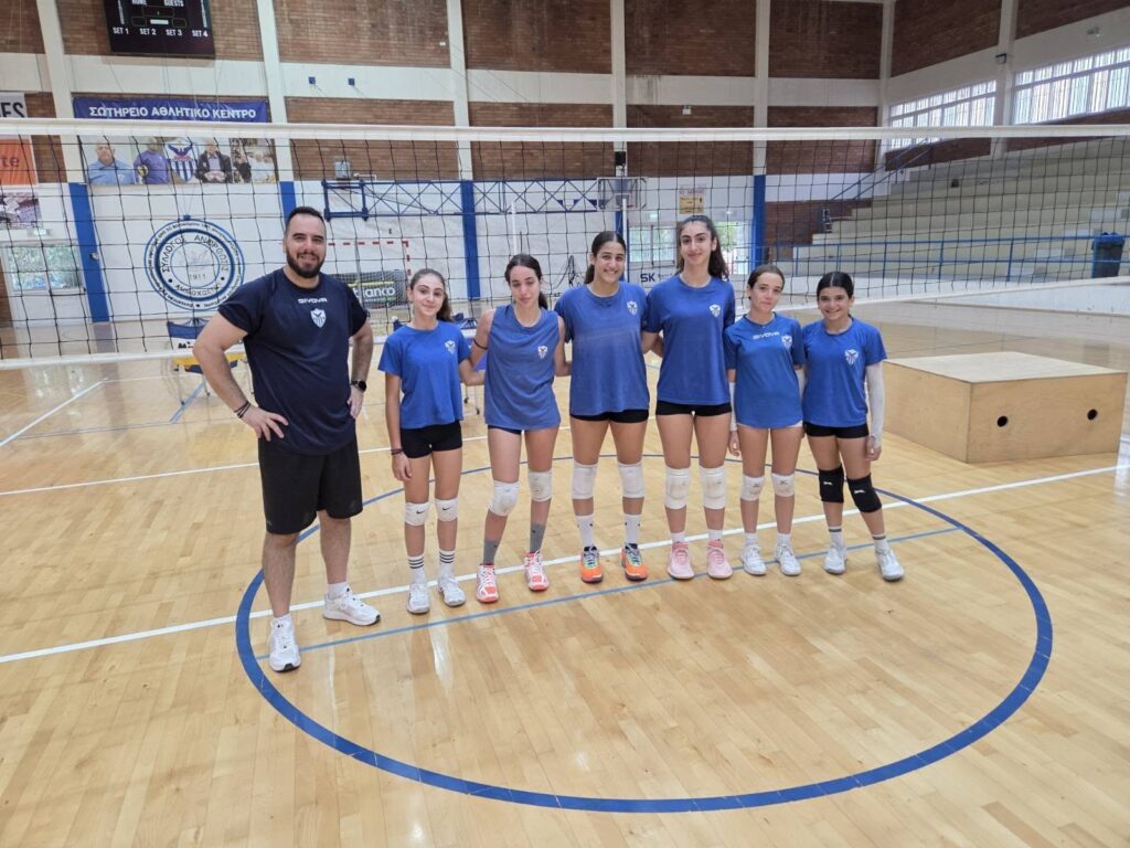 03 The Volley Lovers