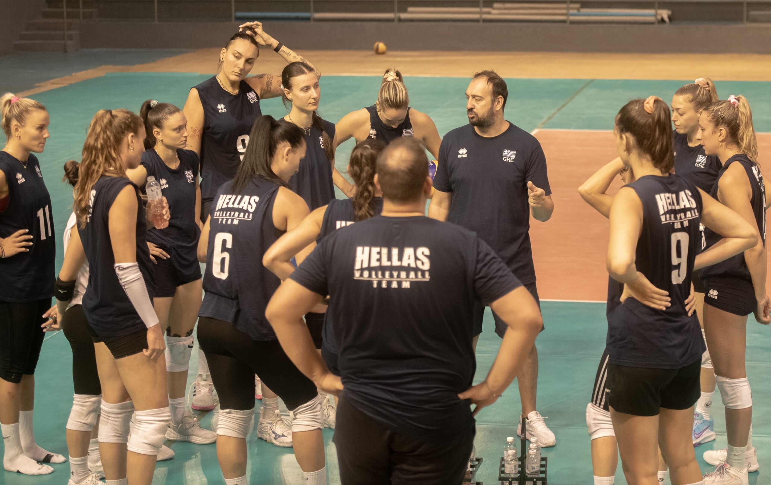 01 The Volley Lovers
