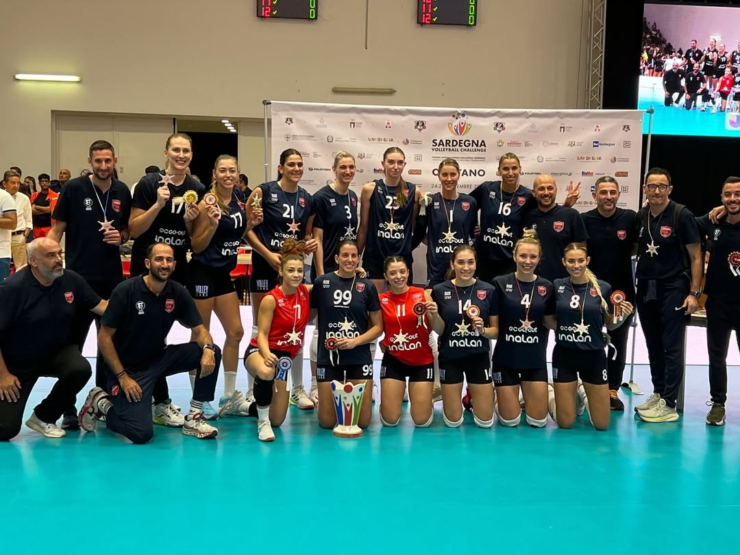 TEAM ✌🏾sardegnavolleyballchallenge 🔵🔴🏐PanioniosVolley The Volley Lovers