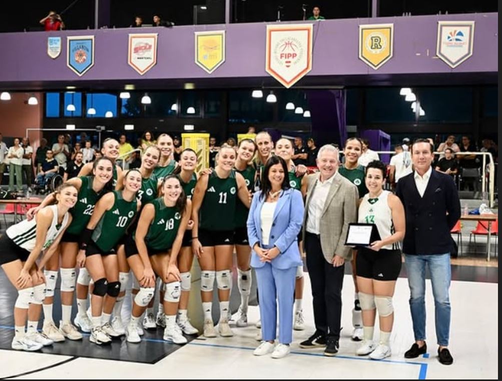 htye The Volley Lovers