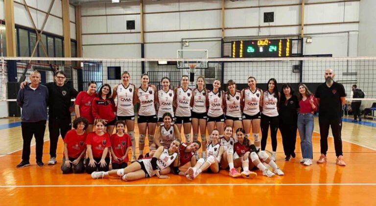 638970318057675475 The Volley Lovers
