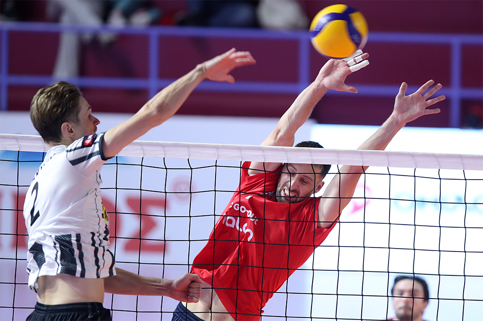 000 The Volley Lovers