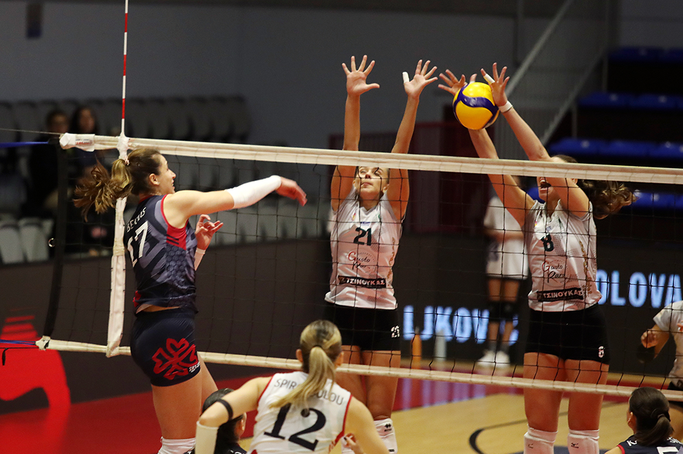 05 The Volley Lovers