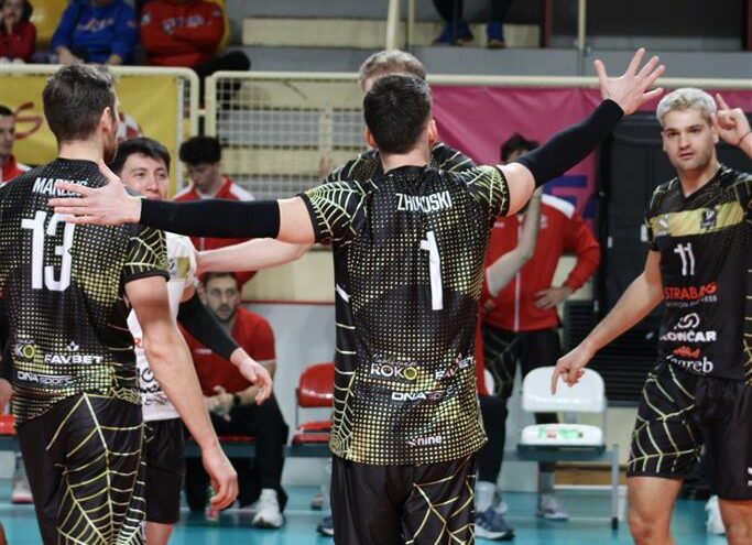 8e18aa459611c7b218f3273fe1b93a5e The Volley Lovers