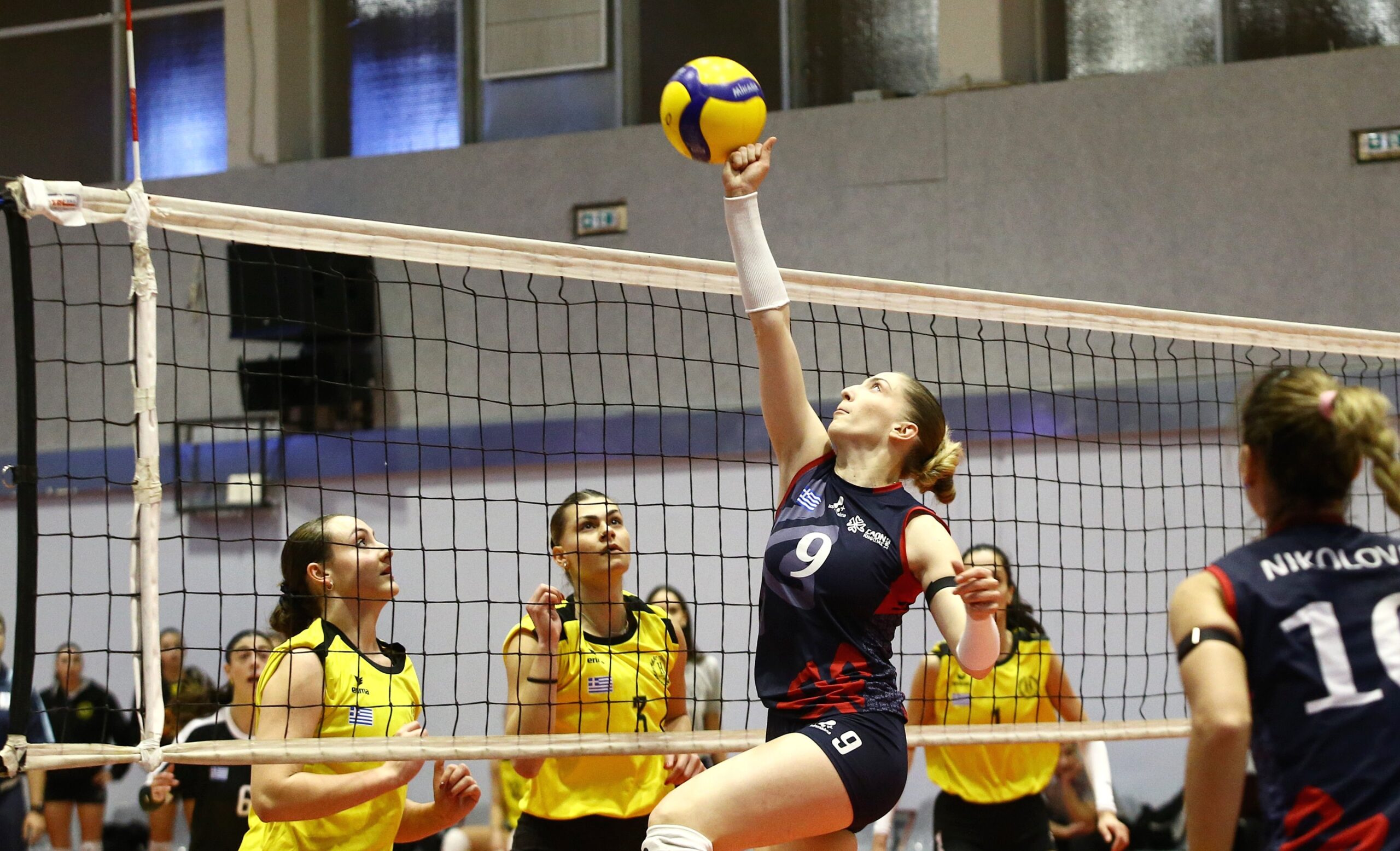 0001 The Volley Lovers