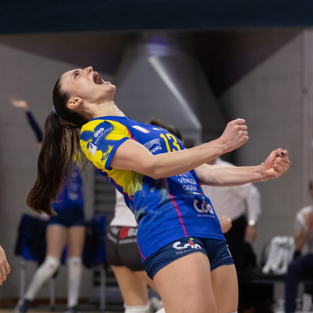 634674321185602074280080012177195421991145106n The Volley Lovers