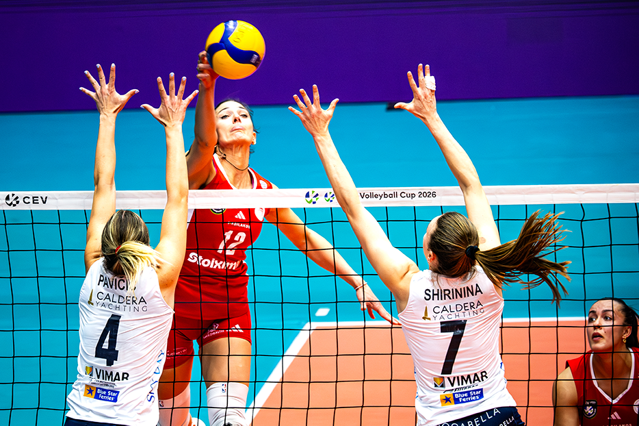 005091771 The Volley Lovers